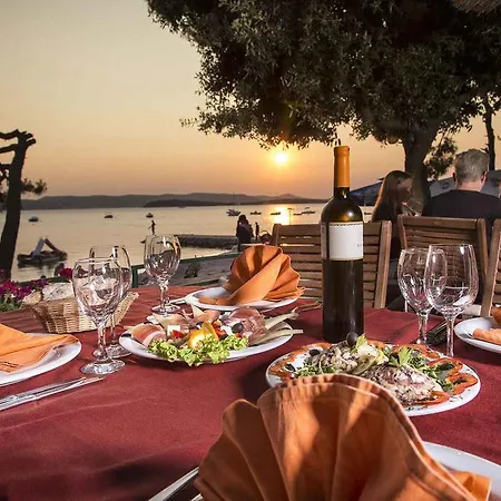 Mobile Heaven Biograd Holiday home *